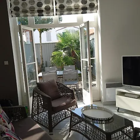 Charme Et Confort A St Martin De Re Avec Terrasse & Parking